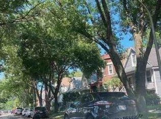 7823 S Marquette Ave, Chicago, IL 60649