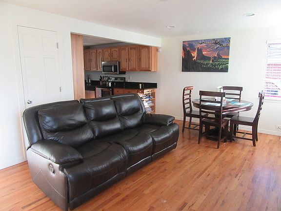 Living room Hardwood floors