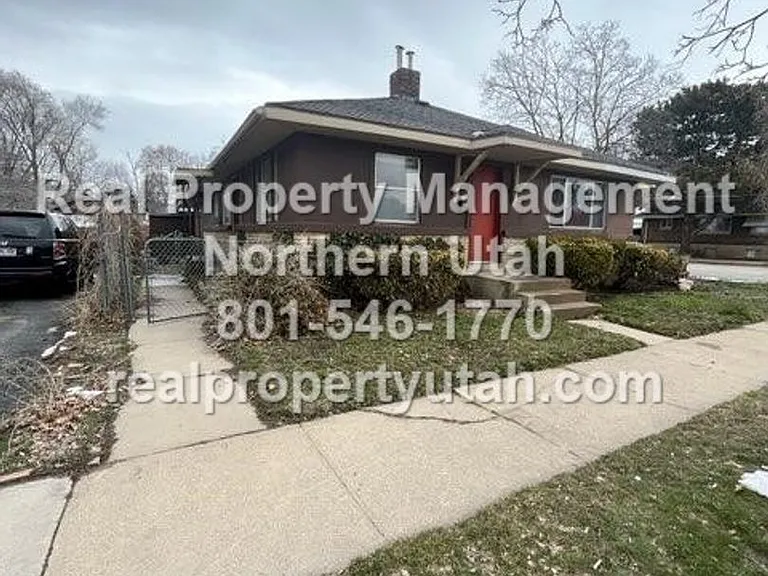 1487 Adams Ave — Photo 1