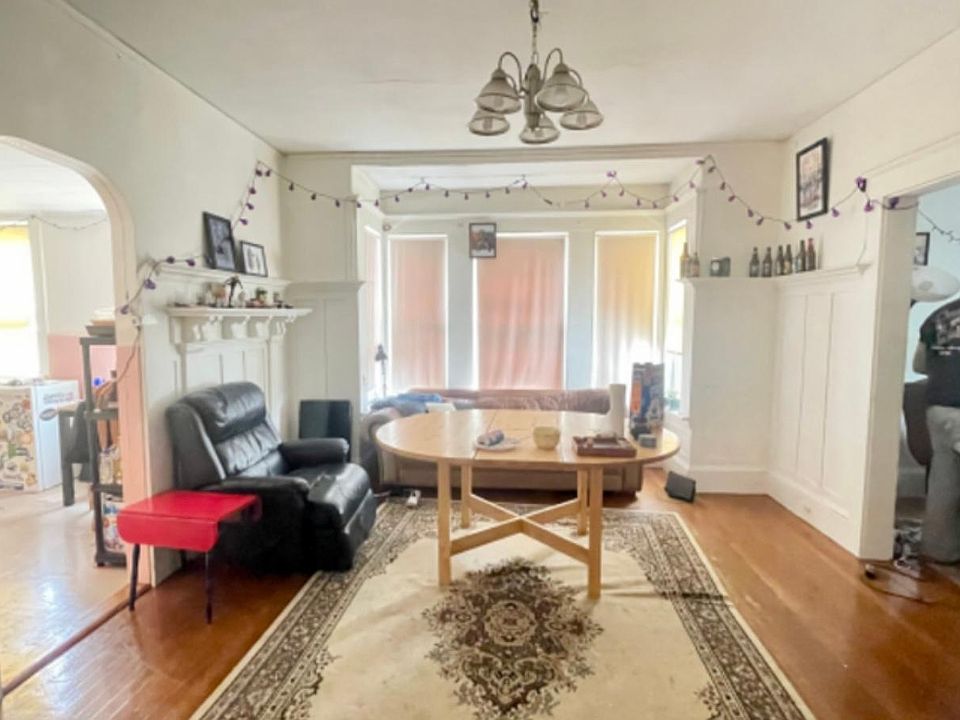 1st image of 282 Fayette St #1