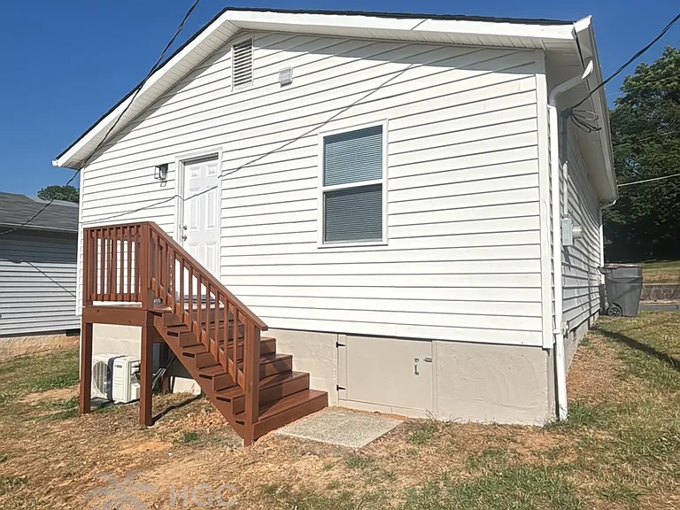334 Church St — Photo 17