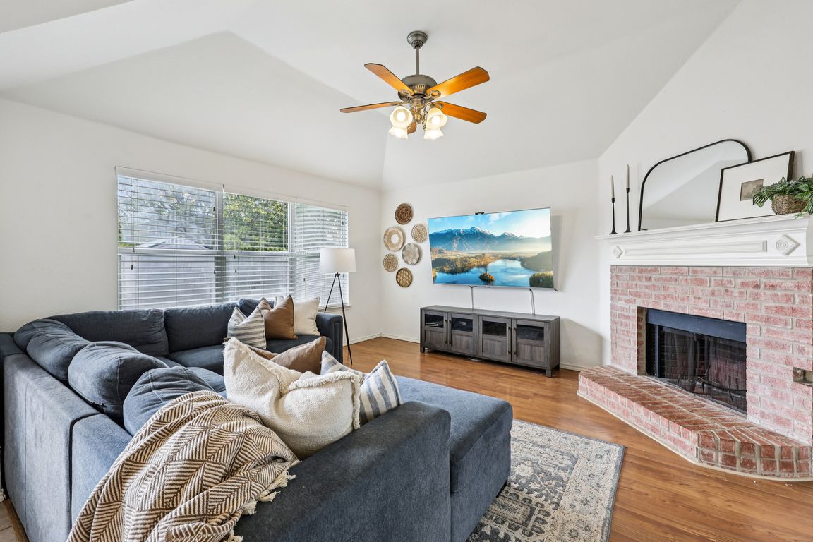 next background image