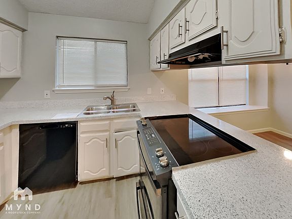 3rd image of 5208 Rowcrop Dr