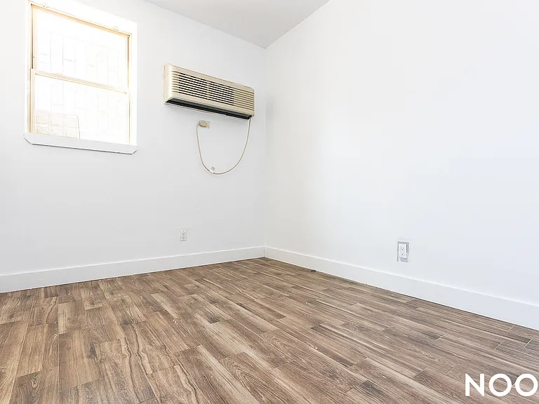 137 Hart St #1 — Photo 13