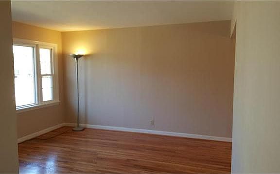 3rd image of 9124 Maureen Ln