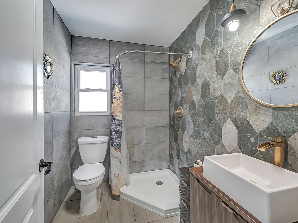 1st image of 259 N Center St #1