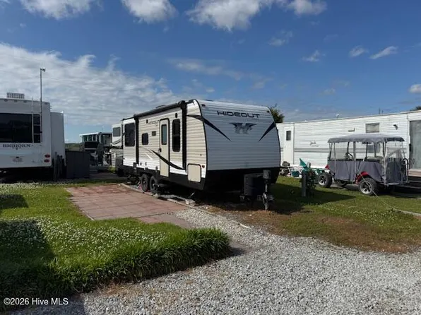 133 Quarter Deck St #G, North Topsail Beach, NC 28460