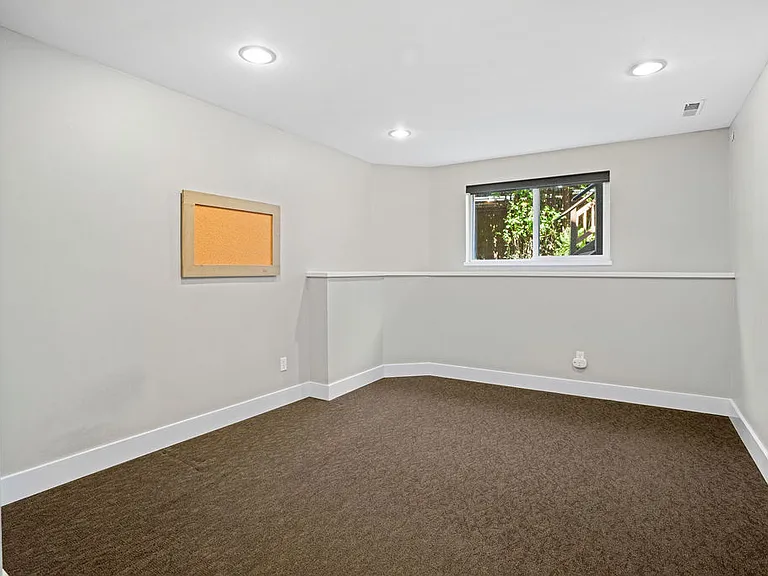 545 Holly Dr — Photo 30