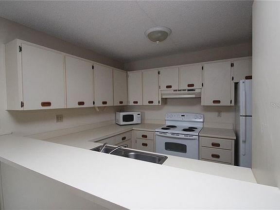 2nd image of 3301 Crystal Ct E APT B