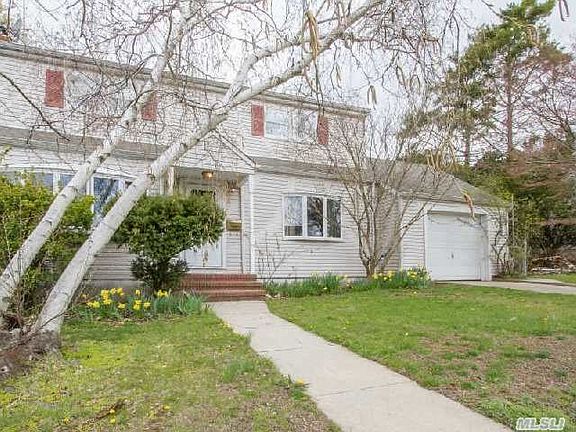 2nd image of 34 Park Lane Dr