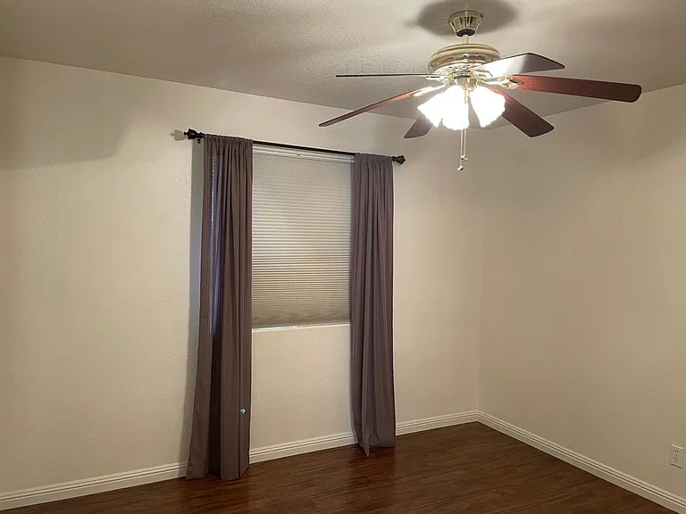 3610 Breakwater Dr — Photo 35