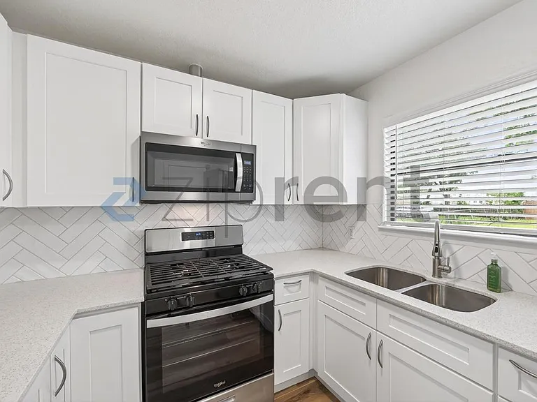 838 McCauley Blvd — Photo 9