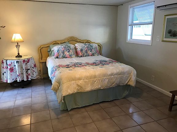 5th image of 1363 Hibiscus St