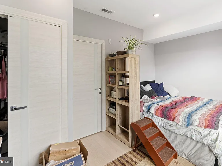 2110 W Master St #C — Photo 12