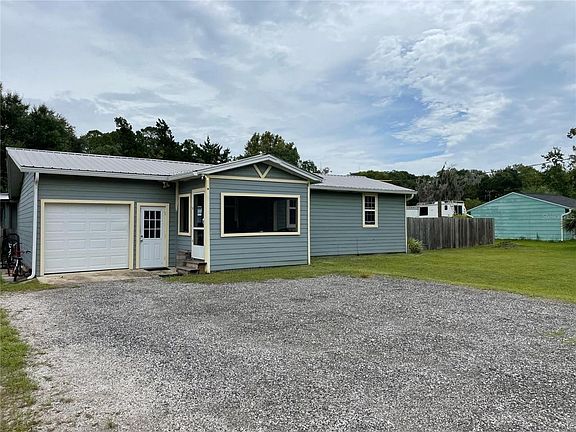 3rd image of 604 Deen Rd