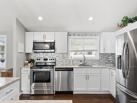 4th image of 47 Rexmere Avenue
