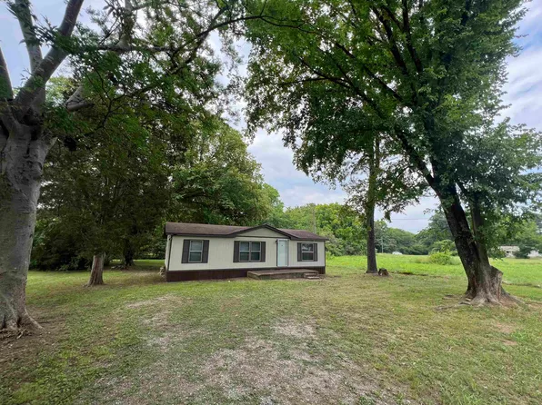 70 Talley St, Savannah, TN 38372