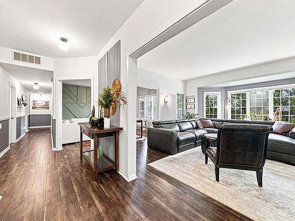 2nd image of 4144 Florence Way #4144