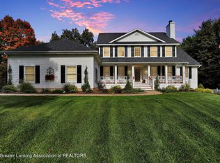 1991 Live Oak Trl, Williamston, MI 48895