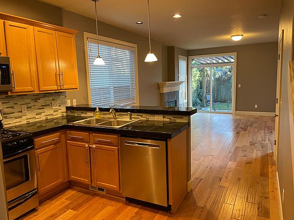 Kitchen & Living space