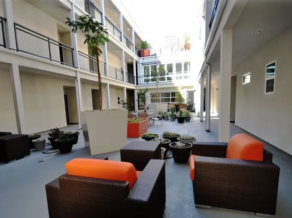 Bella Mare 6th street