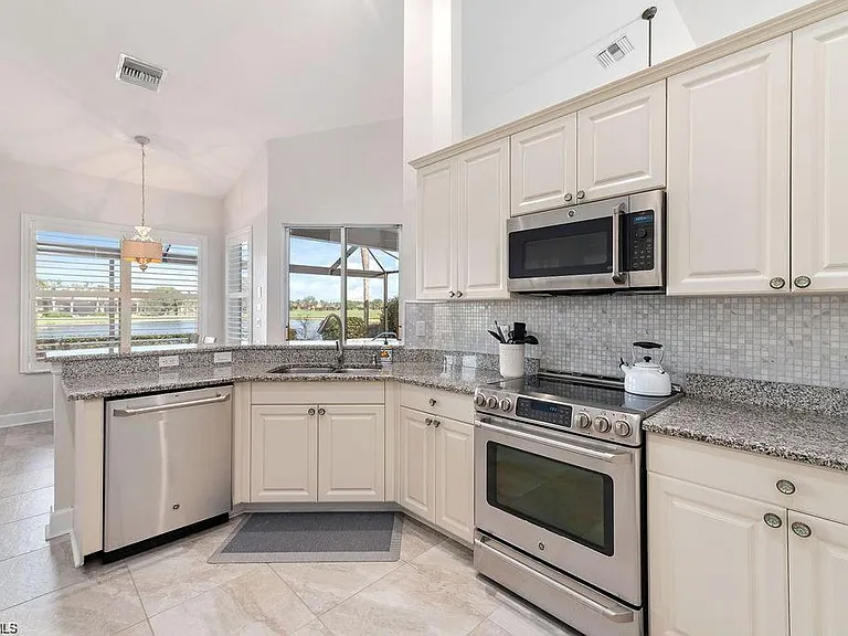 8963 Appaloosa Ct — Photo 14