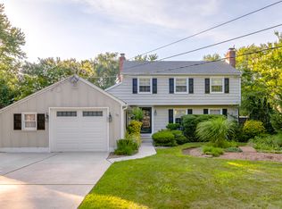 542 Covered Bridge Rd, Cherry Hill, NJ 08034