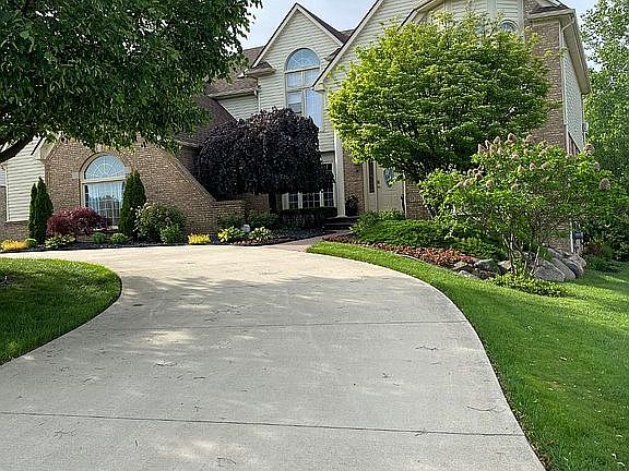 5th image of 21810 Sheffield Dr