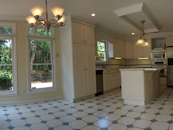 4th image of 145 Forest Lake Dr