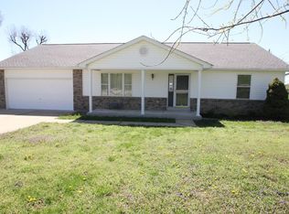 11638 Old Saint Charles Rd, Bridgeton, MO 63044