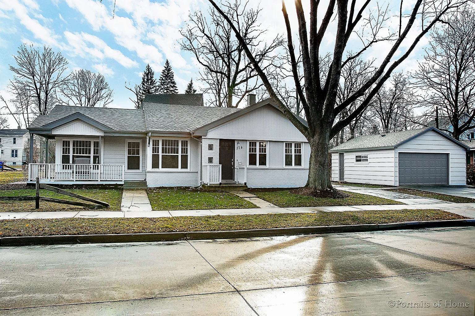 514 Carleton Ave photo 1