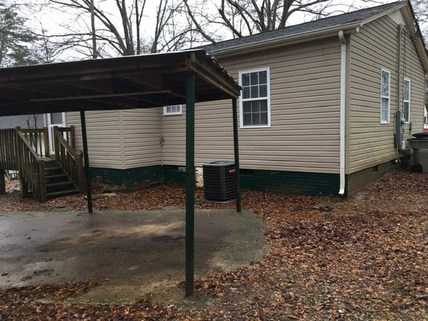 2 Bedroom Home in Gastonia - Spacious Rooms and No Carpet! — Photo 2
