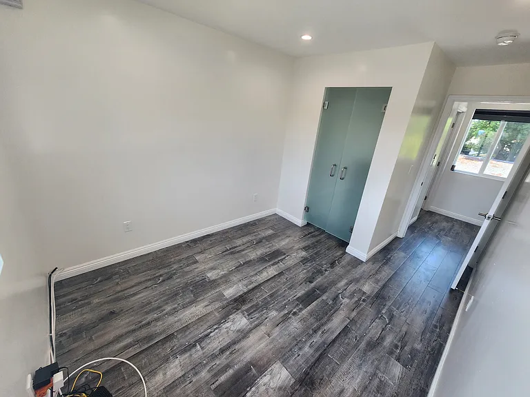 6827 Murietta Ave — Photo 11
