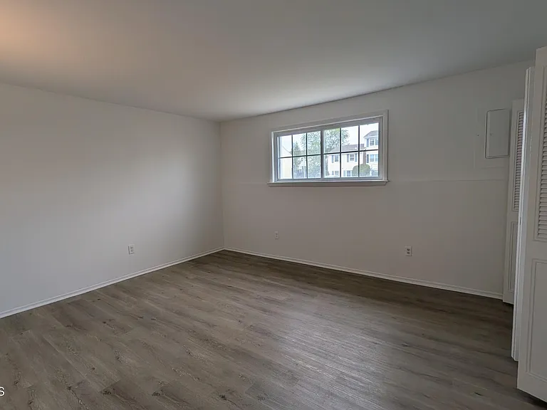226 Sawmill Rd — Photo 17