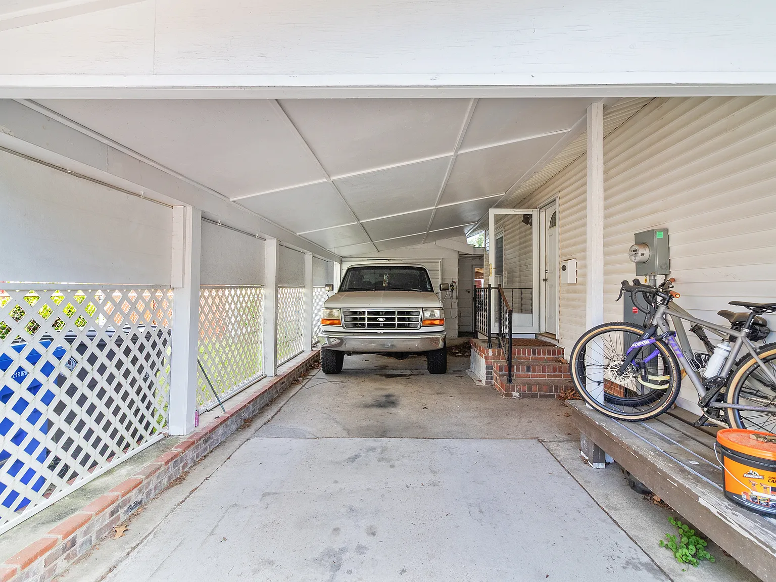 3 bed, 1244 sqft, $1,500 — Photo 2