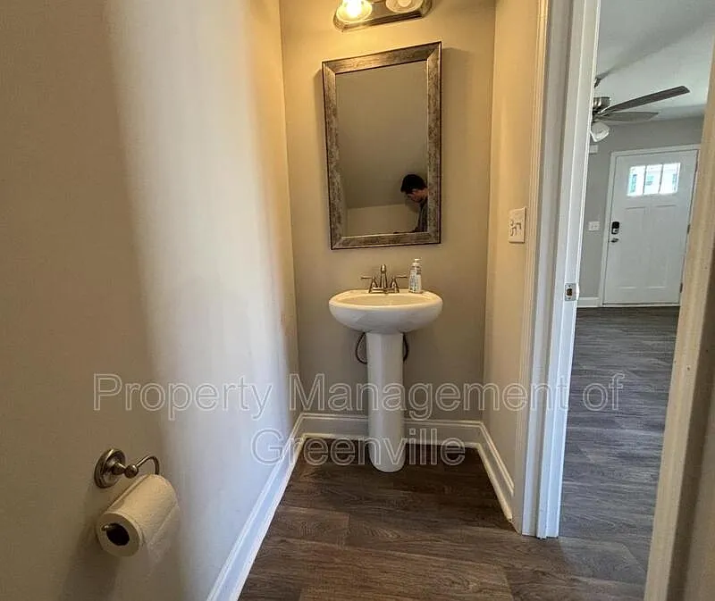 2 bed, 1.5 bath, $1,245 — Photo 2