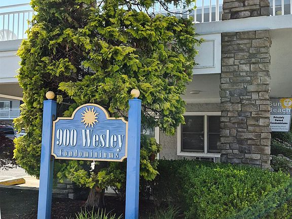 2nd image of 900 Wesley Ave #218