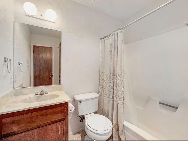 5619 Clay Ave #B — Photo 6