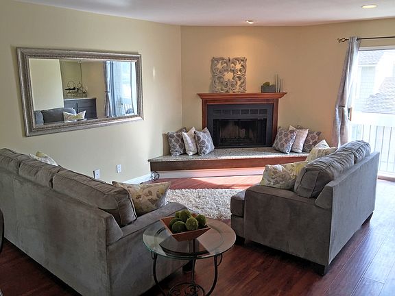 3rd image of 3766 Balboa Ter Unit E