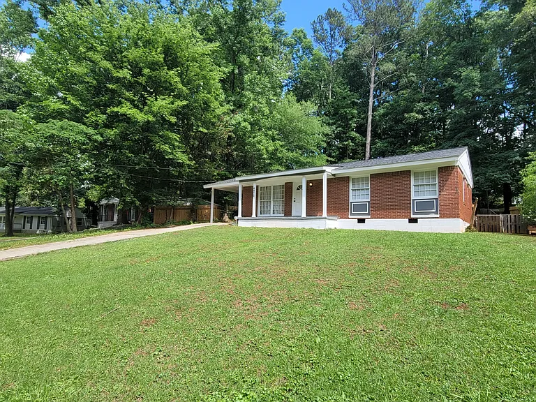 4472 Richard Rd — Photo 2