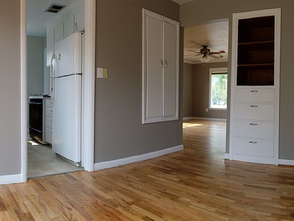 5th image of 210 Cascade Dr