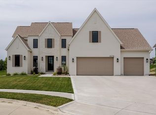 18238 Baxter Pl, Clive, IA 50325