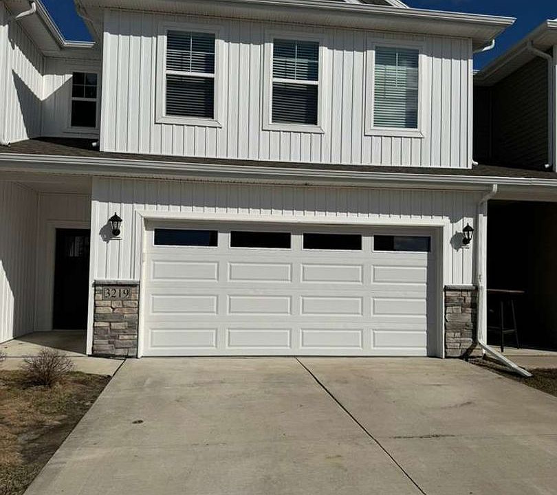 1st image of 3219 NW Cedarwood Ln