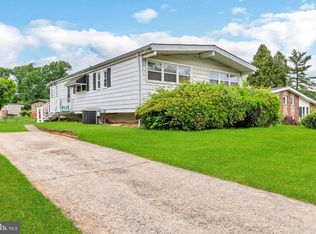 1006 Scotts Hill Dr, Pikesville, MD