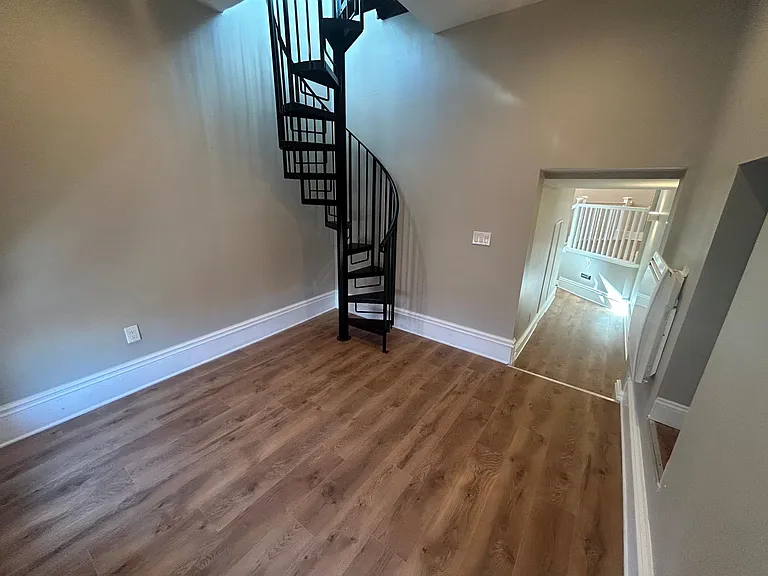 3805 Franklin Blvd #301 — Photo 52