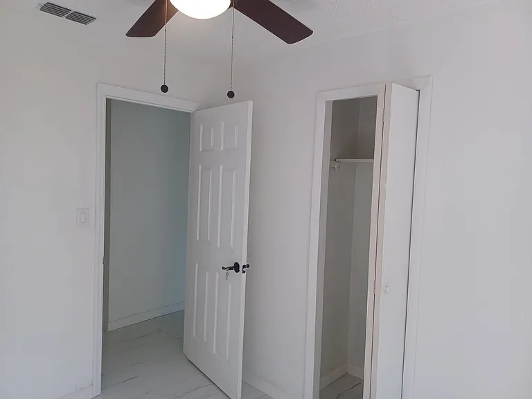 2627 Saint Charles St — Photo 13