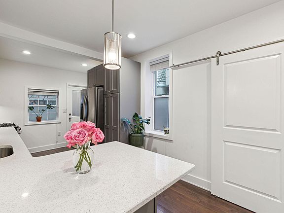 5th image of 2454 Kimball St