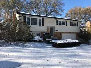 7130 Beechnut Ln, Darien, IL 60561