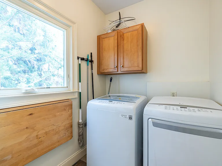 1040 Boulevard Dr NE — Photo 32
