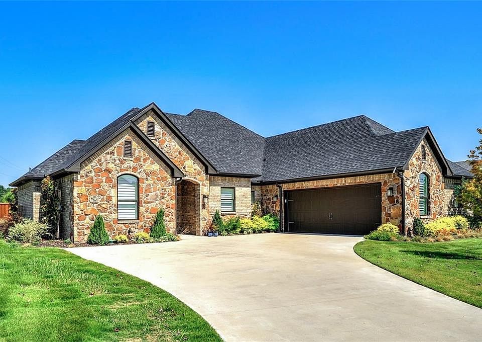 1st image of 2400 Remuda Dr